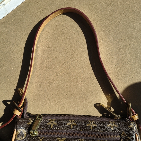 Brown Monogram Shoulder Bag - Picture 10 of 11